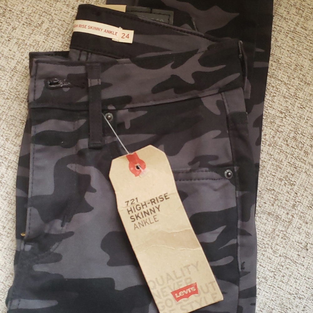 Levi's 721 high rise ankle jeans size 00 - Picture 2 of 3